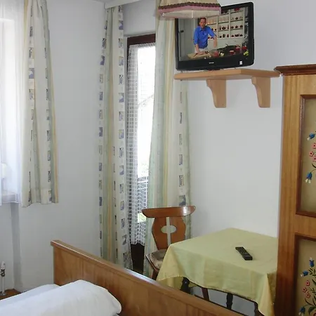 Gaestehaus Loithaler ベッド・アンド・ブレックファスト フューゲン