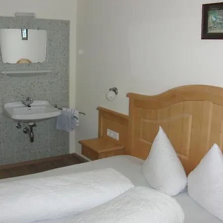 Bed & Breakfast Gastehaus Loithaler *