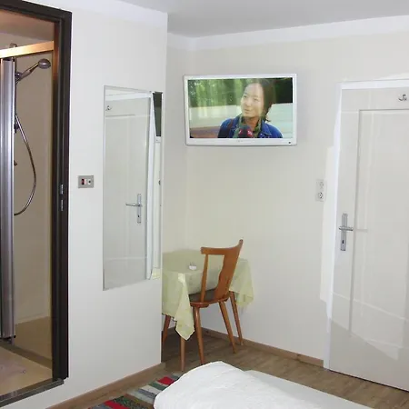 Bed & Breakfast Gastehaus Loithaler Fuegen